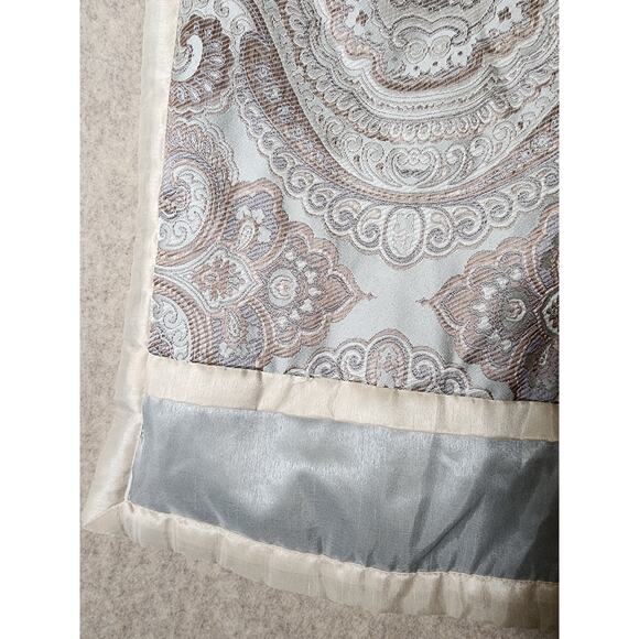 HOME EXPRESSIONS Light Blue Silver Shine Lightweight STANDARD Pillow Shams set/2 - Picture 10 of 12